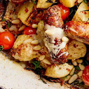 Single tray halal sausage and crispy potato bake