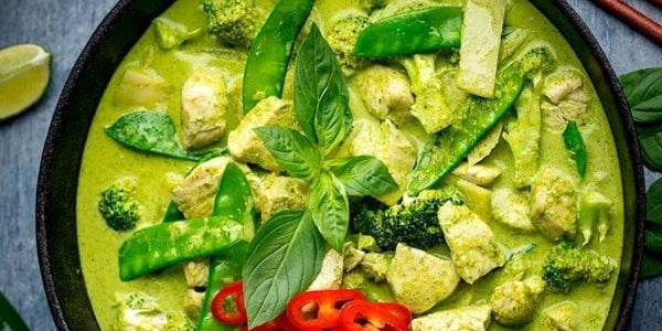 Easy Halal Chicken Thai Green Curry
